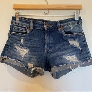 Blank NYC Distressed Denim Shorts | Size 26 |